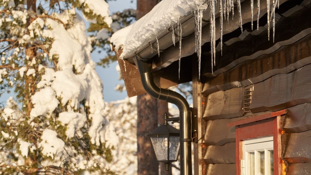 7 Home Maintenance Tasks Worth Doing Before Winter