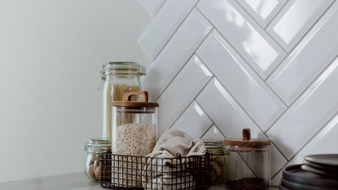 Best Storage Solutions for Small Kitchens: A Buying Guide