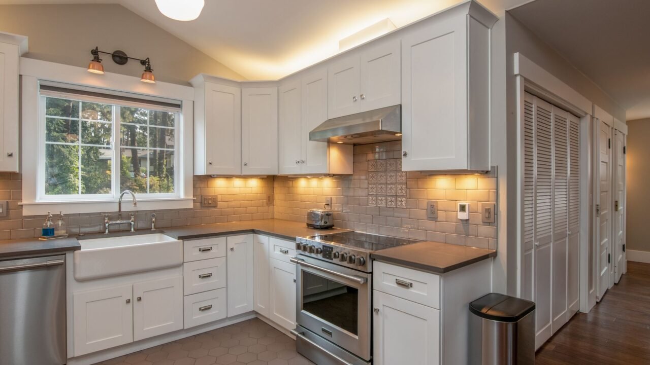 Simple Ways to Update a Dated Home Without a Full Renovation